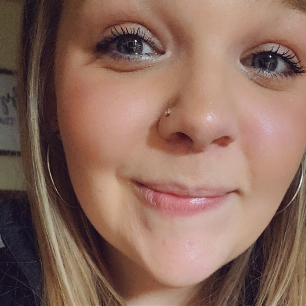 Meet your Posher, Alisha